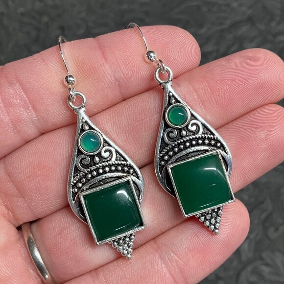 Green Chalcedony Earrings Stone Crystal Jewelry - Picture 3 of 5